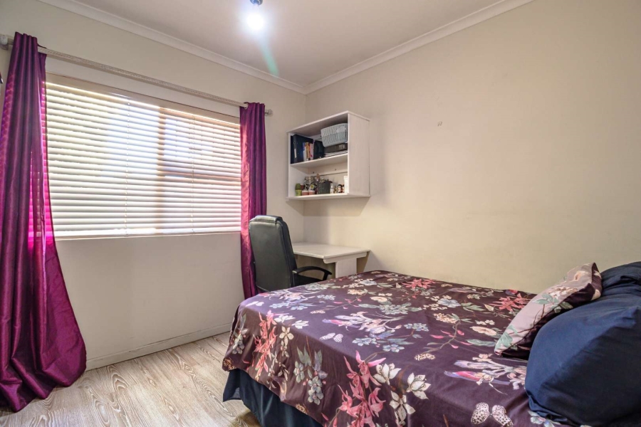 3 Bedroom Property for Sale in Loucharmante Western Cape